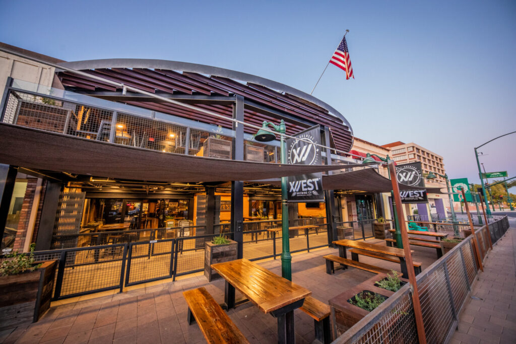 DOWNTOWN MESA 12 West Brewing